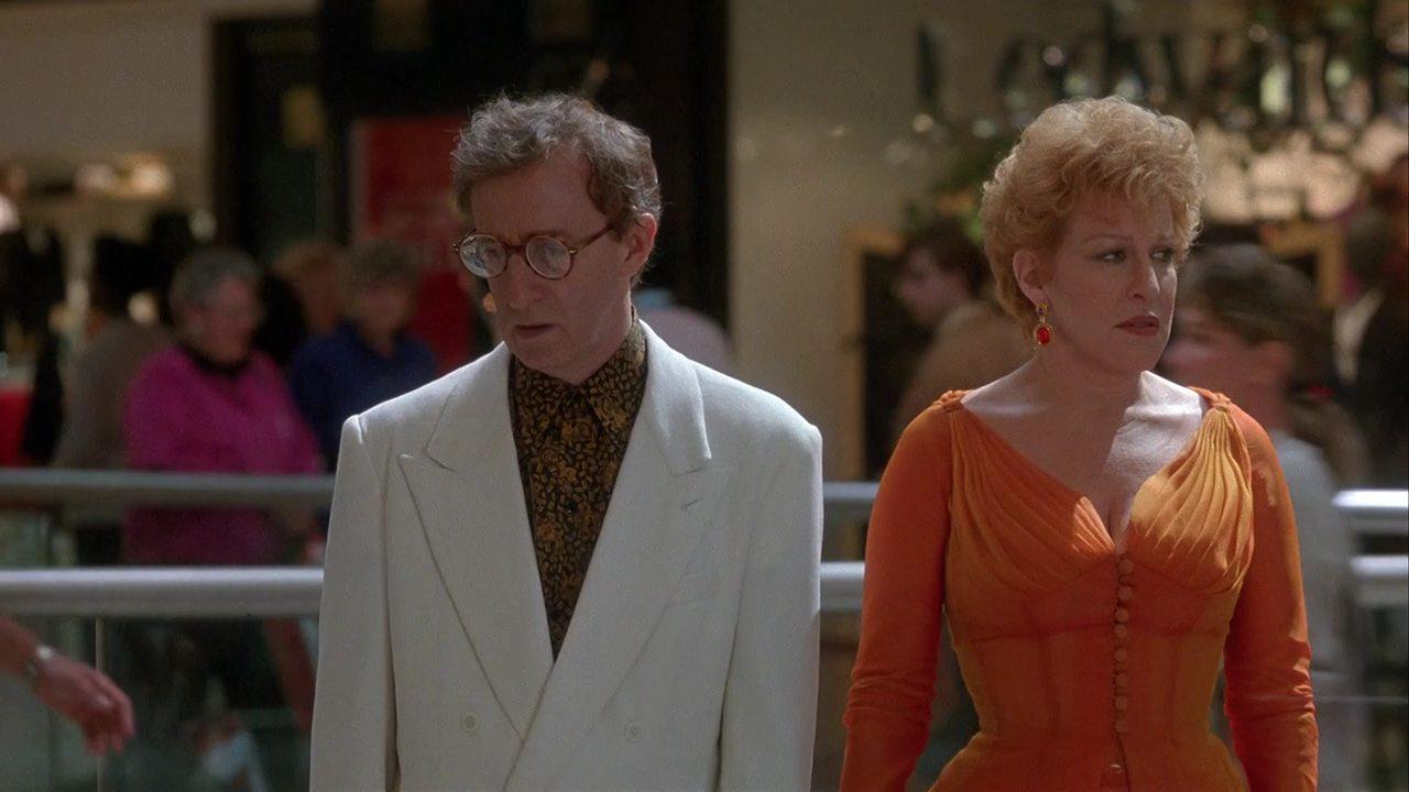 Кадр из фильма Сцены в магазине / Scenes from a Mall (1991)