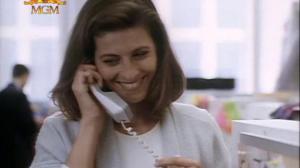 Кадры из фильма Чужие люди / Absolute Strangers (1991)