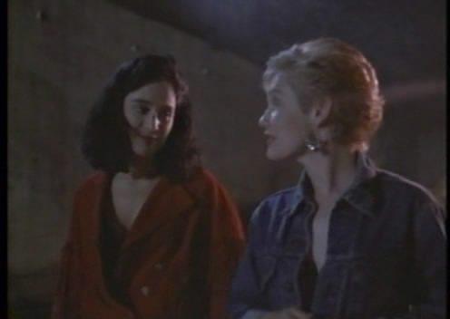 Кадр из фильма Богатая девчонка / Rich Girl (1991)