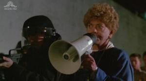 Кадры из фильма Невиновная молодая женщина / Caged Fear (1991)