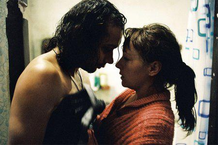 Кадр из фильма Счастье / 12+ (2005)