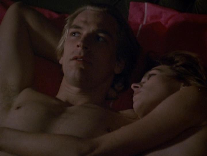 Кадр из фильма Мужья и любовники / La Villa del Venerdi (Husbands and Lovers) (1991)