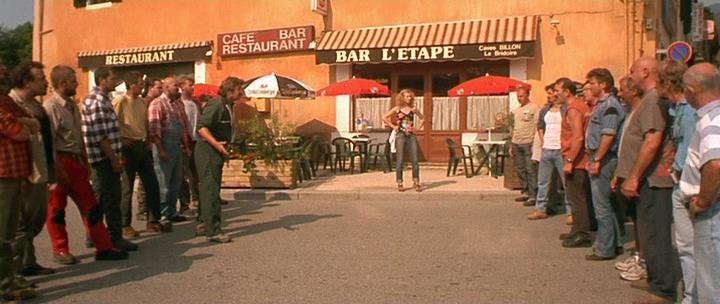 Кадр из фильма Наша безумная жизнь / La vie est à nous! (2005)
