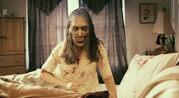 Кадр из фильма Осквернители могил / The Gravedancers (2005)