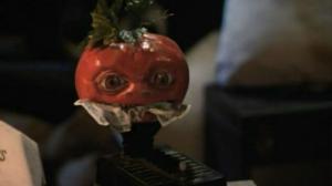 Кадры из фильма Помидоры-убийцы наносят ответный удар / Killer Tomatoes Strike Back! (1991)