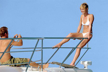 Кадр из фильма Добро пожаловать в Рай! / Into the Blue (2005)