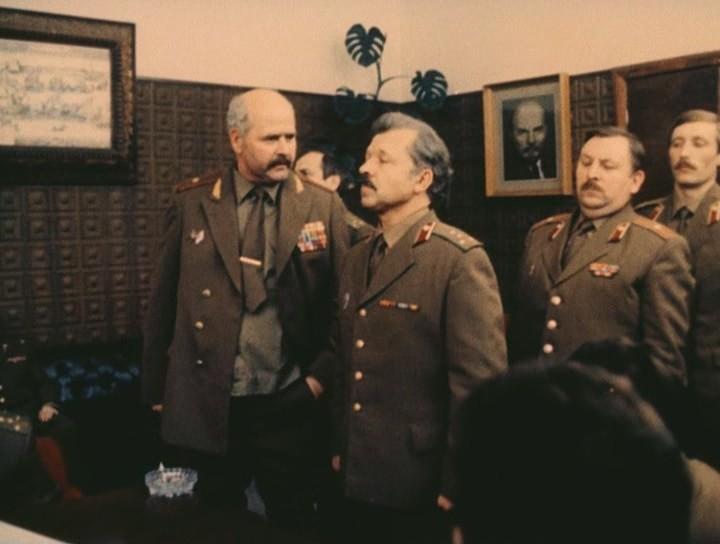 Кадр из фильма Комедия строгого режима (1992)