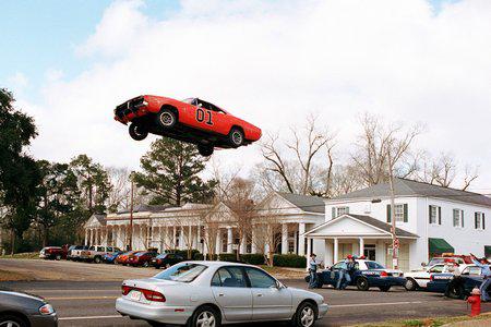 Кадр из фильма Придурки из Хаззарда / The Dukes of Hazzard (2005)
