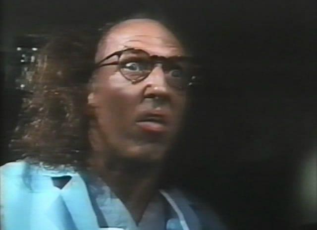 Кадр из фильма Лягушачий город 2 / Frogtown II (1992)