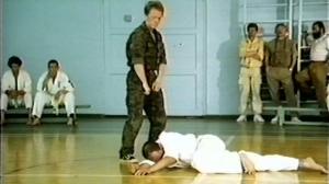 Кадры из фильма Болевой прием (1992)