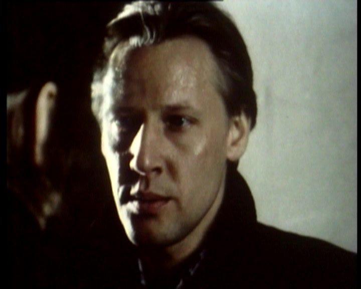 Кадр из фильма Черный квадрат (1992)