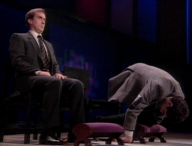 Кадр из фильма Шоу Роуэна Аткинсона - Больше, чем мистер Бин / Rowan Atkinson Live (1992)