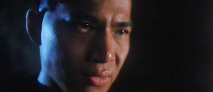 Кадр из фильма Красный щит / Lei ting sao xue (1992)