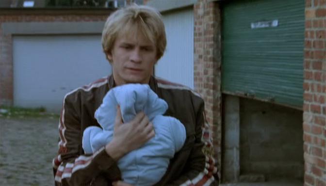 Кадр из фильма Дитя / L'enfant (2005)