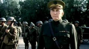 Кадры из фильма Крутые истории / Two-fisted tales (1992)