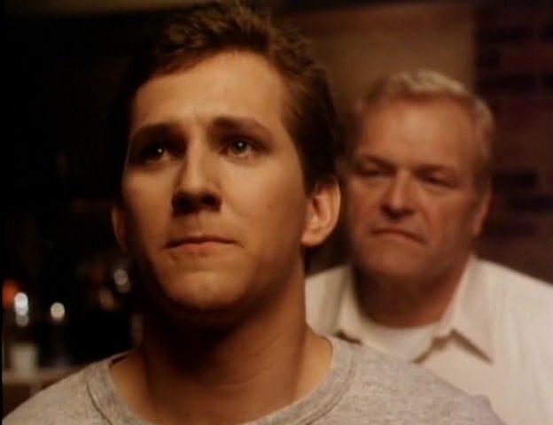 Кадр из фильма Поймать убийцу / To Catch a Killer (1992)