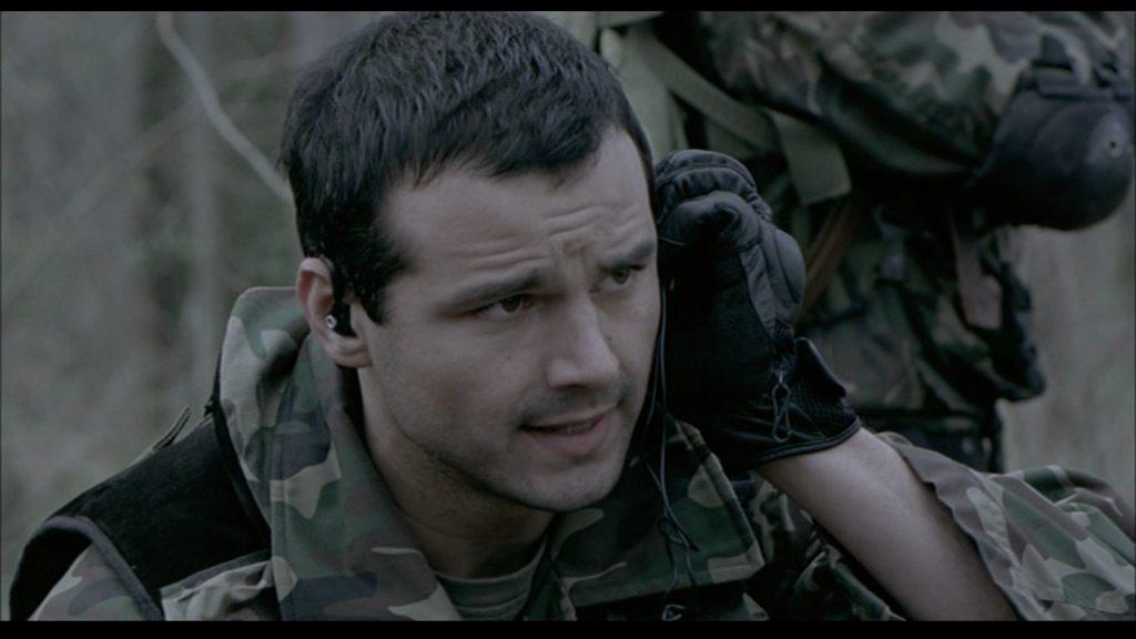 Кадр из фильма Наводчик / The Marksman (2005)