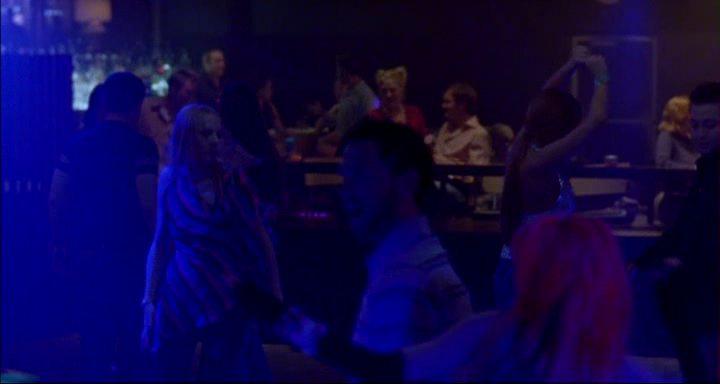 Кадр из фильма Сорок оттенков грусти / Forty Shades of Blue (2005)