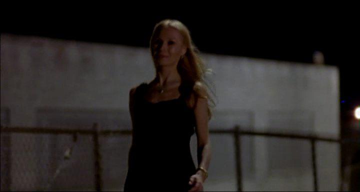 Кадр из фильма Сорок оттенков грусти / Forty Shades of Blue (2005)