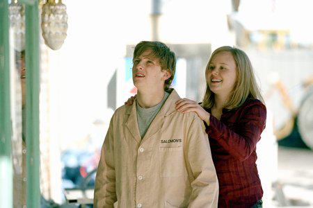 Кадр из фильма Дорогая Венди / Dear Wendy (2005)