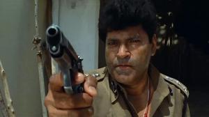 Кадры из фильма Под прицелом / Athadu (2005)