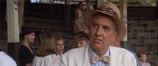 Кадр из фильма Их собственная лига / A League of Their Own (1992)