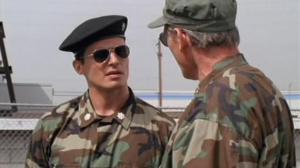 Кадры из фильма Аварийная посадка / Crash Landing (2005)