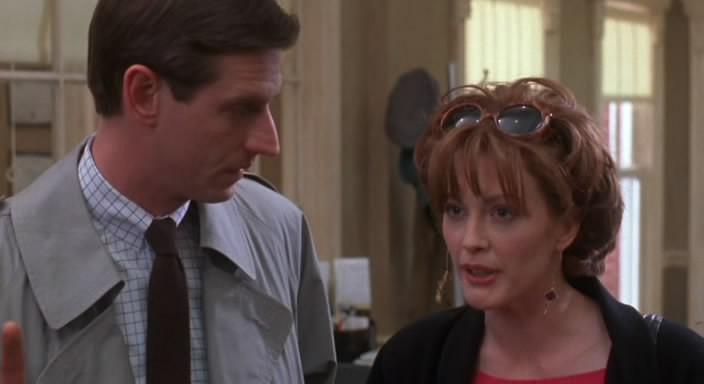 Кадр из фильма Пистолет в сумочке Бетти Лу / The Gun in Betty Lou's Handbag (1992)