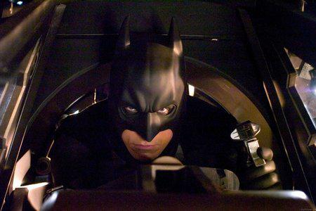 Кадр из фильма Бэтмен: начало / Batman Begins (2005)