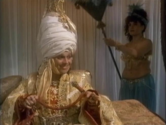 Кадр из фильма Колумб, за работу! / Carry on Columbus (1992)