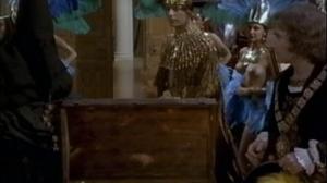 Кадры из фильма Колумб, за работу! / Carry on Columbus (1992)
