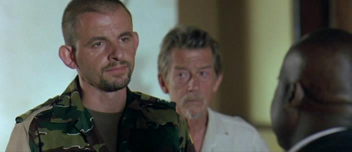 Кадр из фильма Отстреливая собак / Shooting Dogs (2005)