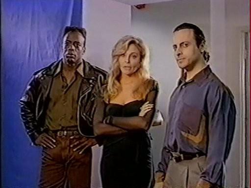 Кадр из фильма Когти орла / Talons of the Eagle (1992)