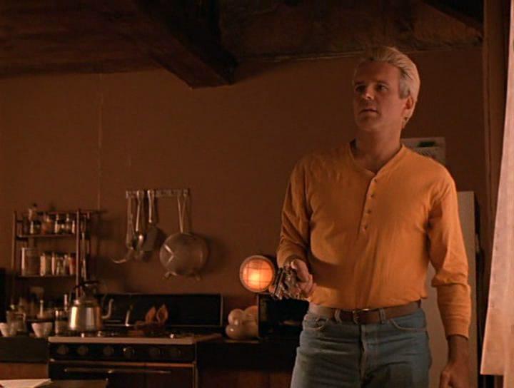 Кадр из фильма Урожай / The Harvest (1992)