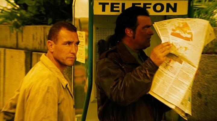 Кадр из фильма Предельная глубина / Submerged (2005)