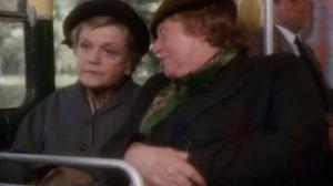 Кадры из фильма Миссис Харрис едет в Париж / Mrs. 'Arris Goes to Paris (1992)