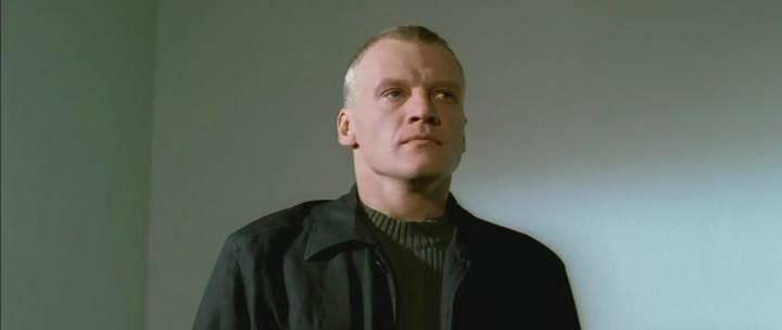 Кадр из фильма Побег (2005)