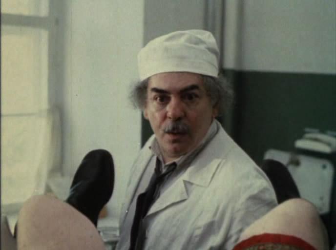 Кадр из фильма Пистолет с глушителем (1993)