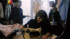 Кадры из фильма Эта женщина в окне... (1993)