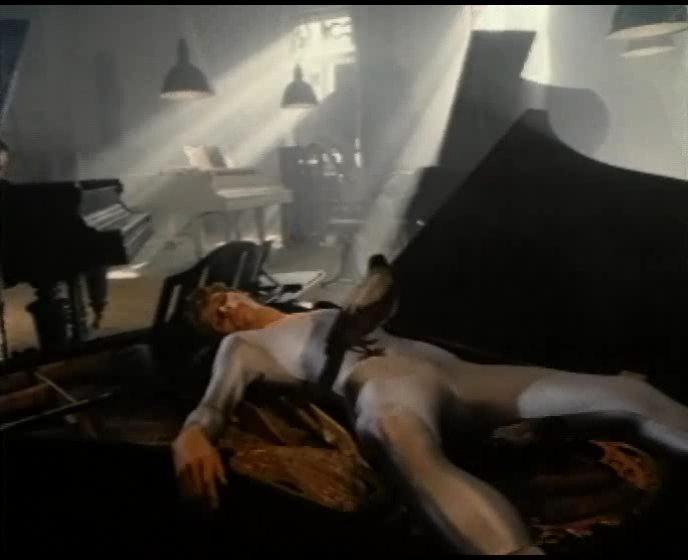 Кадр из фильма Мне скучно, бес (1993)