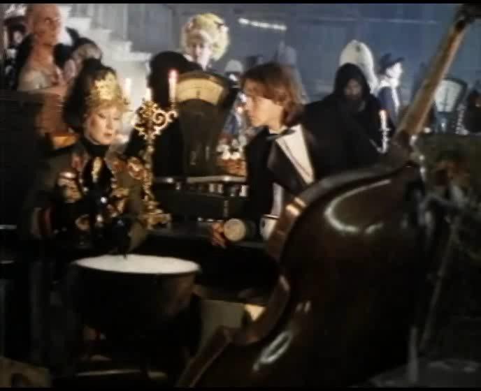 Кадр из фильма Мне скучно, бес (1993)