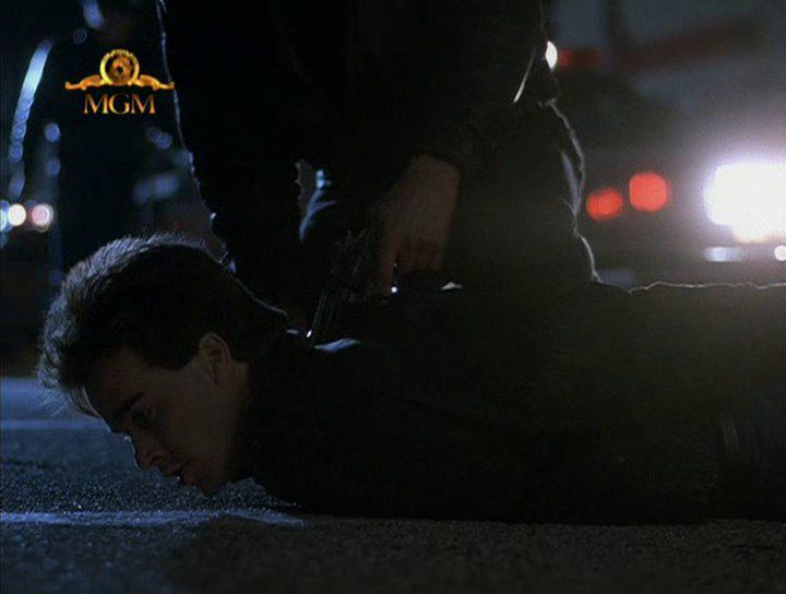 Кадр из фильма Среди друзей / Amongst Friends (1993)