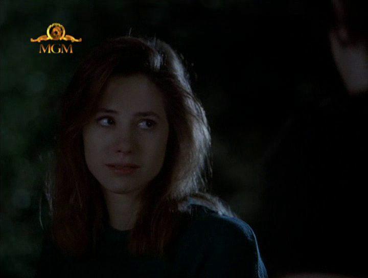 Кадр из фильма Среди друзей / Amongst Friends (1993)