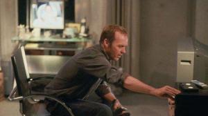 Кадры из фильма Белый шум / White Noise (2005)