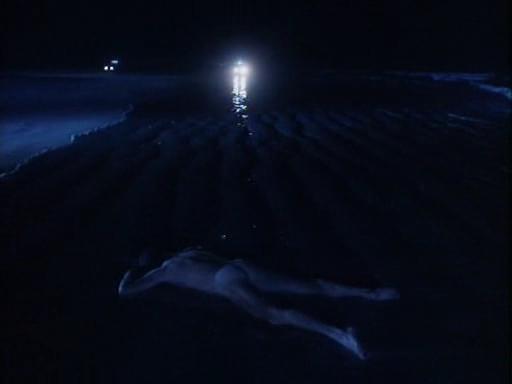 Кадр из фильма Жрица страсти / Woman of Desire (1993)