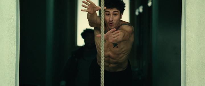 Кадр из фильма 13-й район / Banlieue 13 (2005)