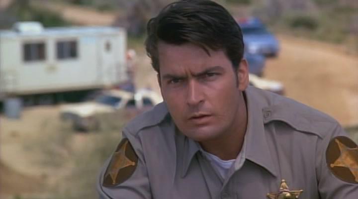 Кадр из фильма За пределами закона / Beyond the Law (1993)