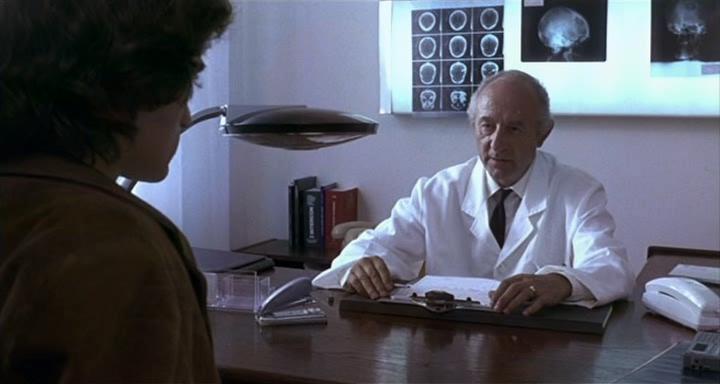Кадр из фильма Рыжая белка / La ardilla roja (1993)