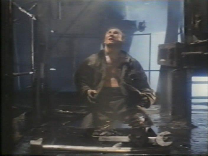 Кадр из фильма Дети чугунных богов (1993)