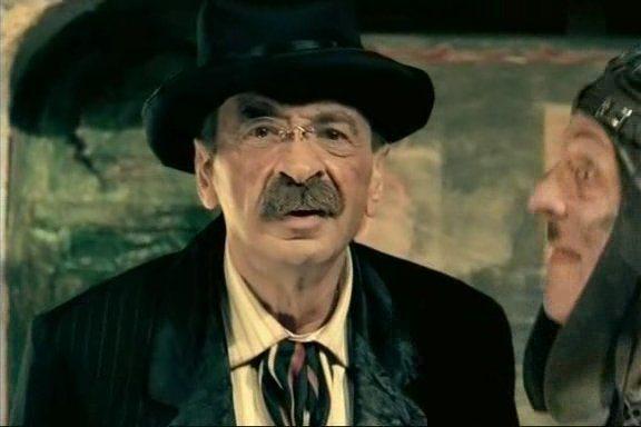 Кадр из фильма 12 стульев (2005)